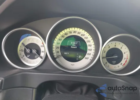 2015 Mercedes-Benz E 350 из США, поврежденный, VIN WDDHF5KB6FB118800